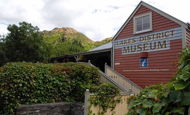 Le Lakes District Museum est un petit musée qui retrace l'Histoire de la ruée vers l'or.