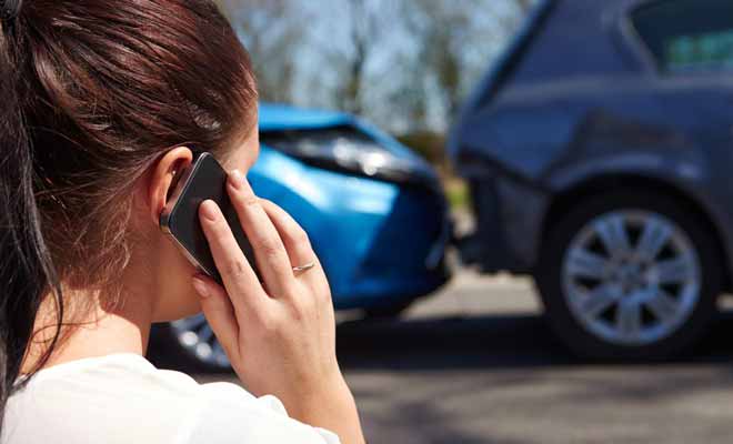 L'ACC (Accident Compensation Corporation) est un organisme qui indemnise les victimes d'accidents même s'ils sont étrangers au pays. En contrepartie, les victimes ne peuvent engager des poursuites en justice pour dommages et intérêts.