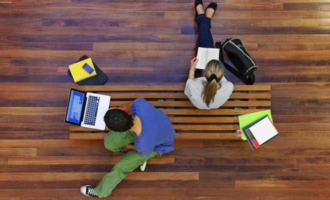 Si vous êtes encore étudiant, demandez à votre mutuelle française si elle peut vous couvrir durant votre Programme Vacances Travail.
