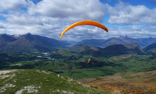 Les assurances ne couvrent pas les activités à risque comme le parapente ou les sports extrêmes. En règle générale, l'organisateur de l'activité vous fera signer une décharge qui le met à l'abri de toute poursuite.