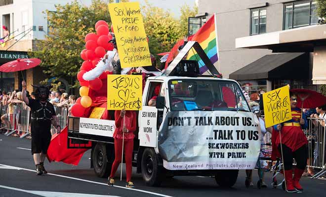 La Gay Pride reste d'actualité, même si les droits des homosexuels se sont considérablement améliorés en Nouvelle-Zélande.