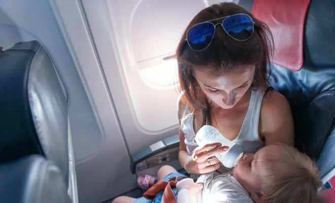 Votre bébé a droit à son propre bagage à main en cabine, d'un poids maximum de 10 kg.