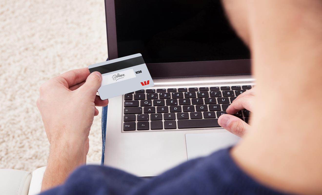 Si vous comptez réserver vos hébergements par Internet ou par téléphone, il vous faut une carte débit au minimum et non une EFTPOS qui est plus limitée.
