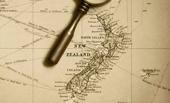 Les colons occidentaux que les Maoris surnomment pahekas, sont en infériorité numérique et craignent pour leur survie.