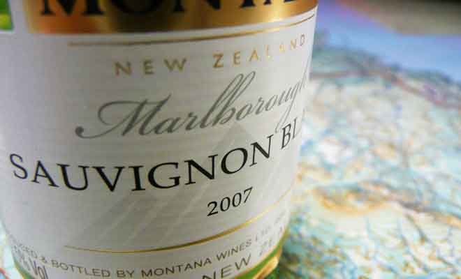 Le i-Site de Blenheim distribue des cartes de la région où sont indiqués les vignobles qui proposent des dégustations.