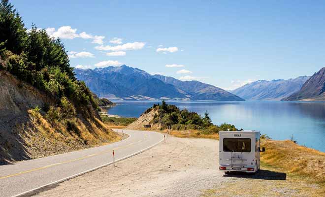 Le camping-car permet de circuler dans tout le pays sans devoir louer des chambres d'hôtel.