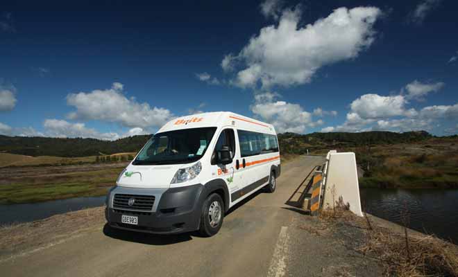 Un camping-car est bien entendu plus difficile à conduire qu'une voiture, mais c'est avant tout une question d'habitude. Fort heureusement, la Nouvelle-Zélande se prête particulièrement bien à l'apprentissage du camping-car.