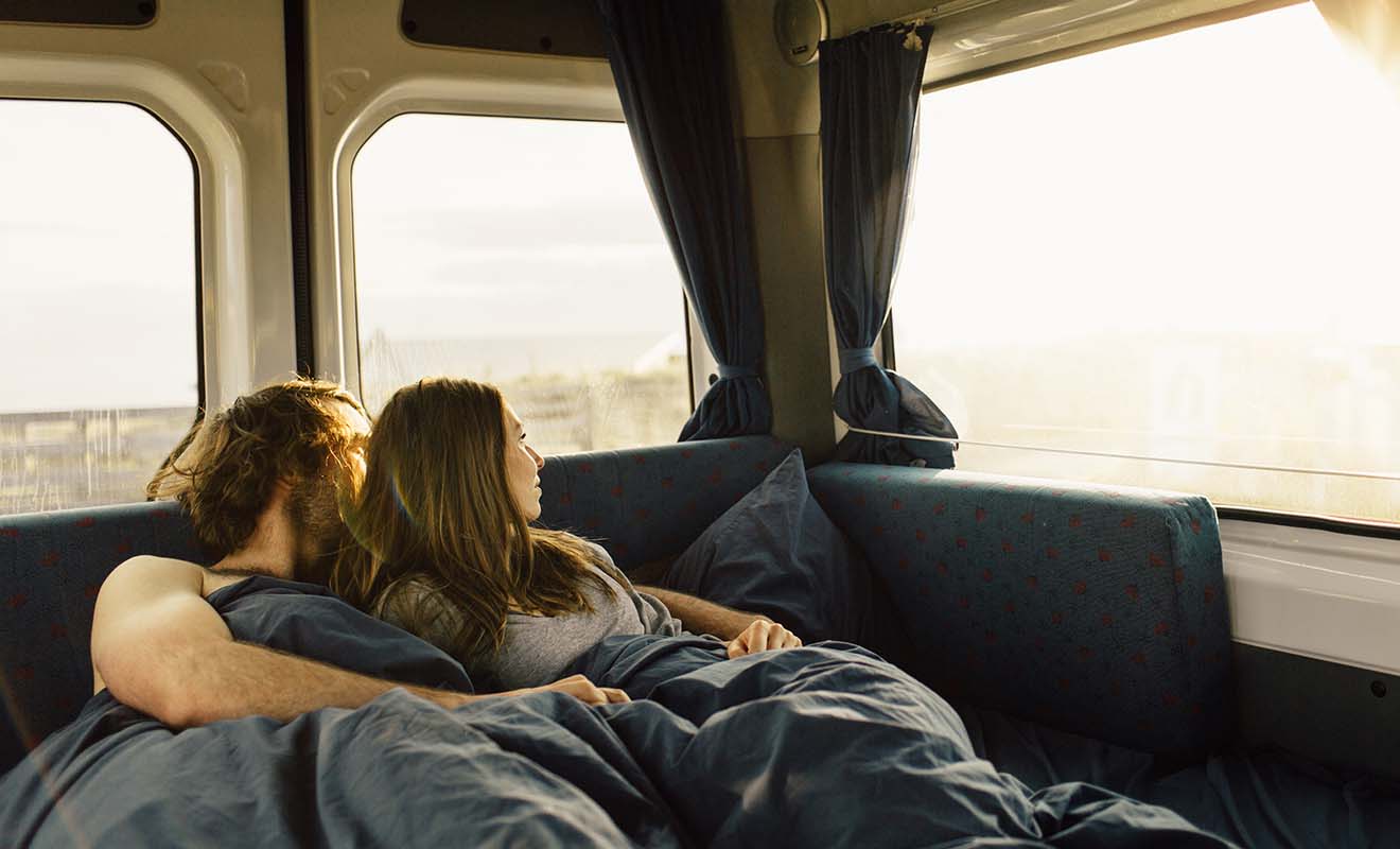 Rien ne vous interdit de dormir dans le camping-car dès la première nuit, mais il vaut mieux aller d'abord à l'hôtel.