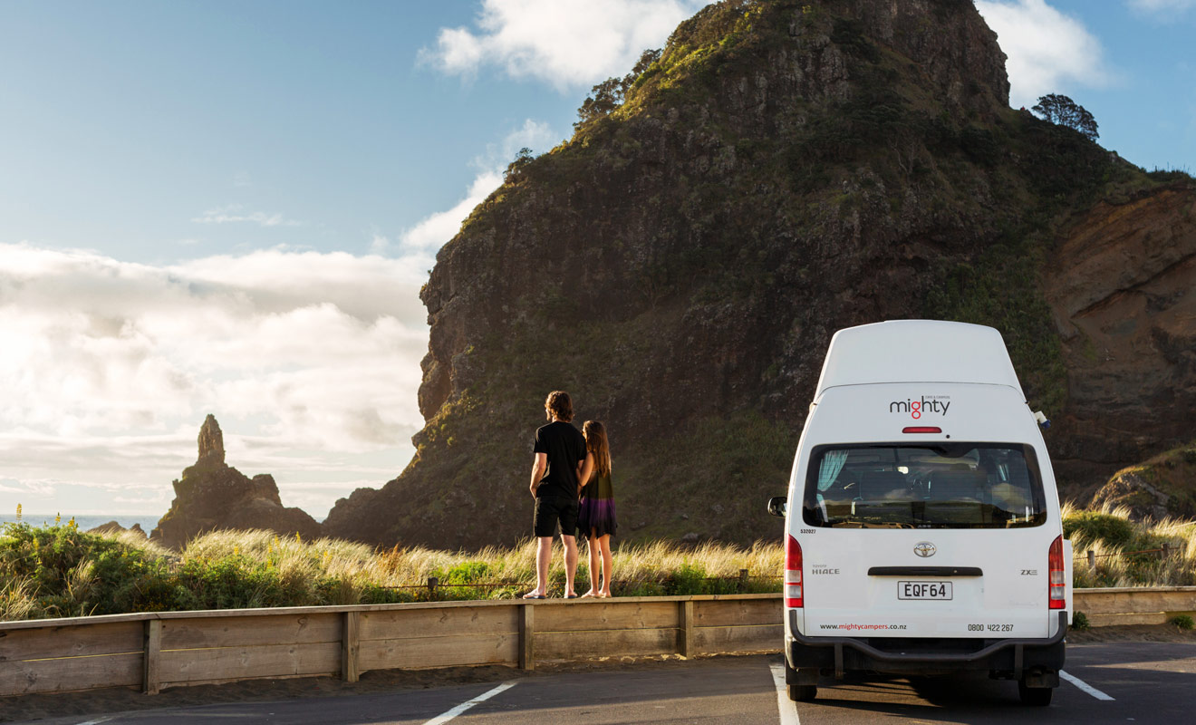 La Nouvelle-Zélande est considérée comme le meilleur pays au monde à visiter en camping-car. Une réputation qui n'est pas usurpée tant le pays regorge d'installations étudiée pour ce type de véhicule.
