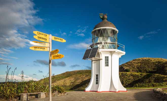 Inaugurée en 2011, la piste de Te Araroa Trail part du Cap Reinga à la pointe nord et traverse toute la Nouvelle-Zélande sur près de 3000 km. C'est l'une des plus longues randonnées du monde.