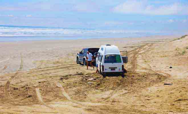 Avant d'engager son véhicule sur le sable, il faut s'assurer que l'assurance couvre tout problème éventuel. Ce ne sera pas le cas avec les voitures de location. Renseignez-vous avant de partir !