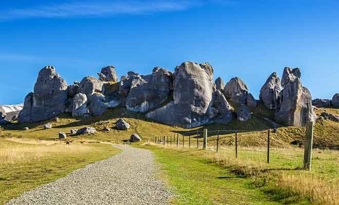 Les rochers au sommet de la colline sont particulièrement photogéniques.
