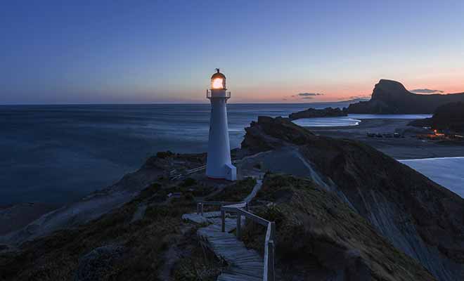 Le phare permet de signaler la présence de récifs aux navires en provenance d'Amérique du Sud.