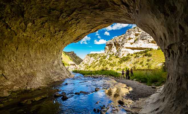 Vous n'êtes pas obligé d'explorer la grotte si vous n'en avez pas envie.