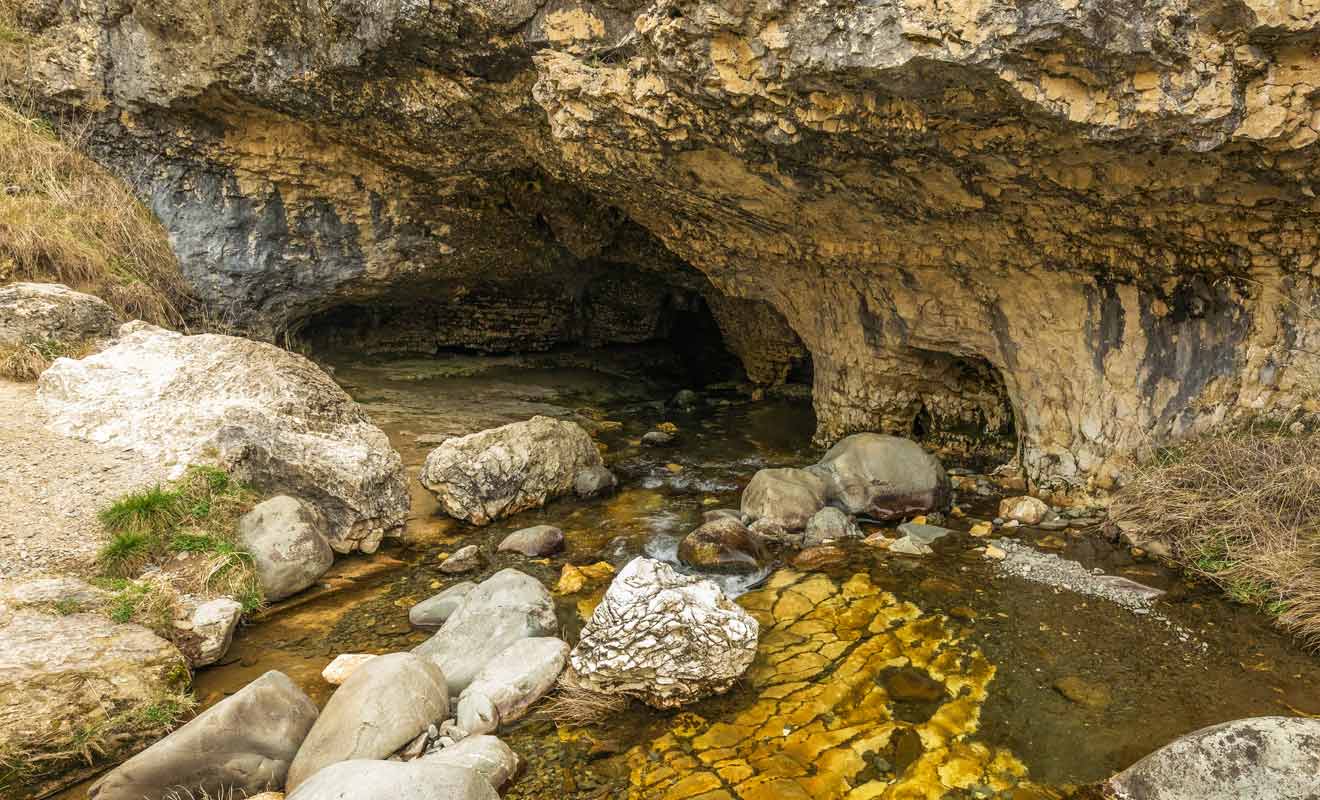 Plusieurs décès liés à l'hypothermie et à la noyade ont eu lieu, alors ne prenez pas cette visite à la légère.