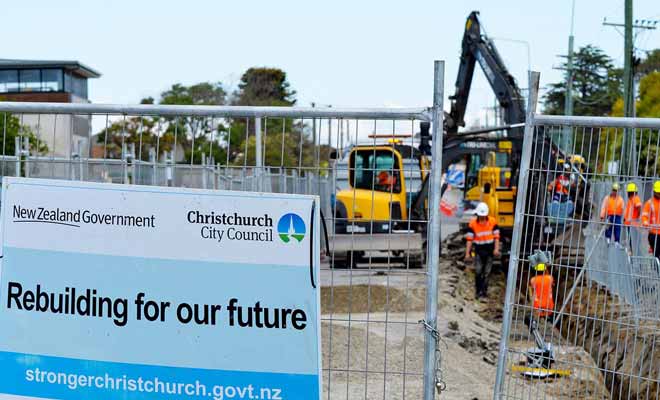 Christchurch restera un chantier à ciel ouvert pendant de nombreuses années encore, mais les Néo-Zélandais travaillent dur pour reconstruire la ville.