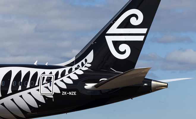 Pour vous rendre en Nouvelle-Zélande, vous pouvez emprunter de grandes compagnies comme Singapour Airlines, Emirates ou Cathay Pacific, ou des compagnies chinoises moins chères, mais avec une qualité de service médiocre (je pense notamment à China Southern et China Eastern).