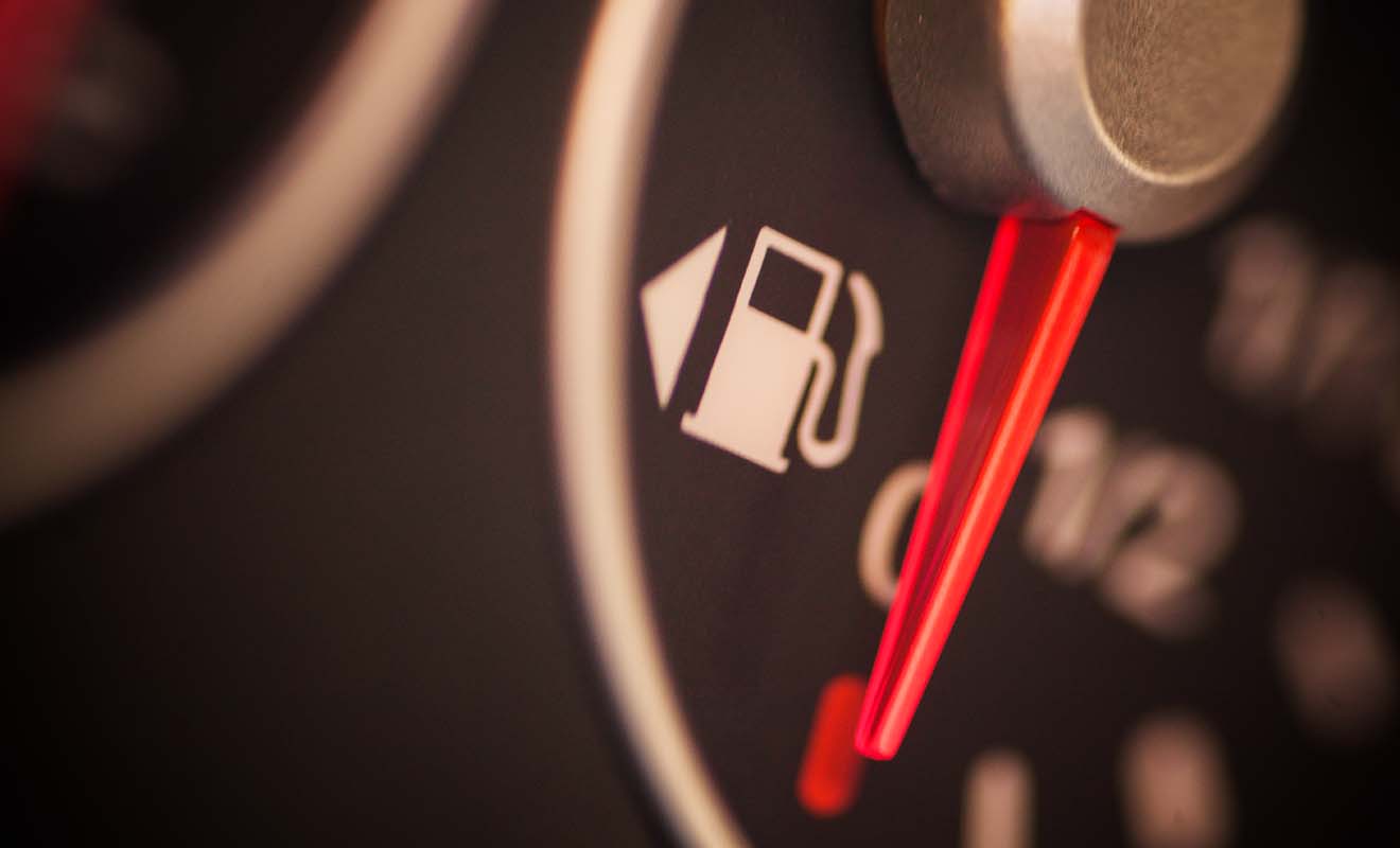N'oubliez jamais de faire le plein de carburant avant une étape importante, car si vous tombez en panne d'essence, il faudra parfois attendre longtemps pour bénéficier des secours.