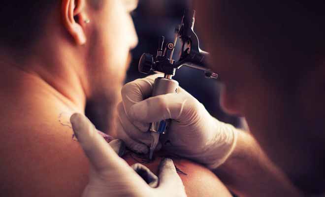 Les tatouages maori sont très connus,mais il faut prendre rendez-vous, et avoir du temps libre pour que le tatoueur puisse finir son travail.