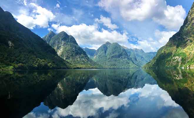 En revanche, ce fjord impose une excursion à la journée avec une traversée en bateau sur le lac Manapouri.