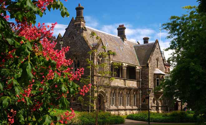 Si Dunedin est devenu la première ville universitaire du pays, ce n'est pas un hasard. À la qualité de l'enseignement s'ajoute une qualité de vie exceptionnelle.