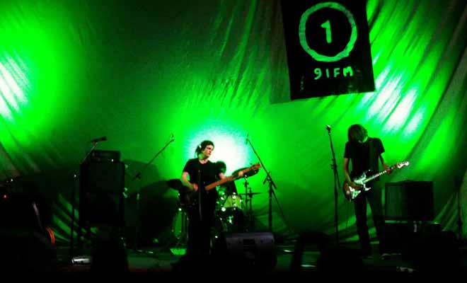 S'il est aujourd'hui en déclin, le Dunedin Sound continue de survivre au travers de quelques groupes. Le style musical est un mélange original de punk, pop et rock.