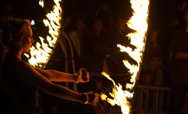 La fin des cours donne le signal de nombreux festivals et autres fêtes étudiantes. Mais la ville est néanmoins animée toute l'année.