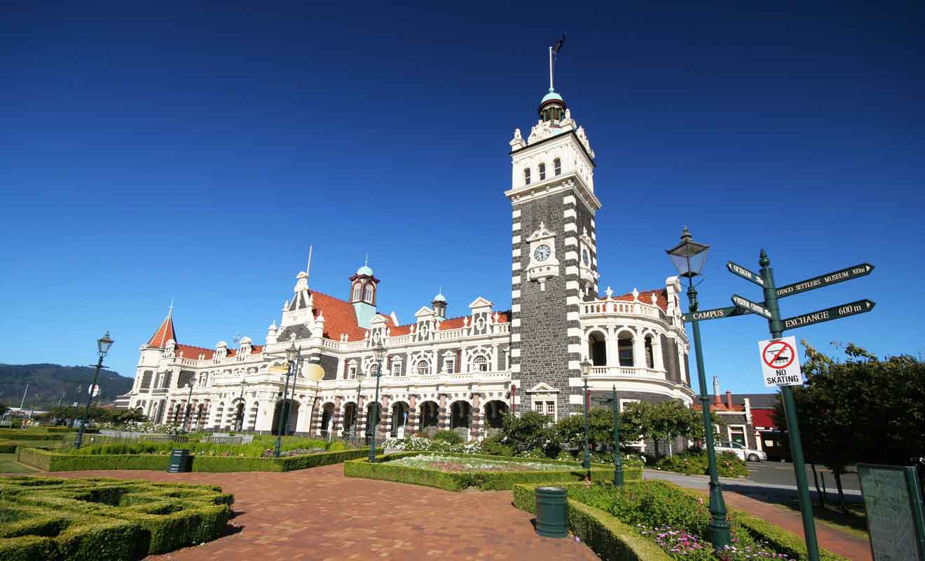 La gare de Dunedin est l'un des monuments les plus célèbres du pays.