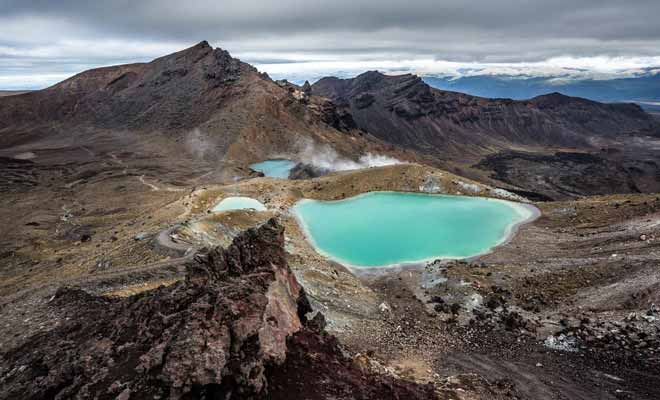 L'eau de source est souvent transparente et certaines comptent parmi les plus pures du monde. Pour autant, vous ne devez pas consommer cette eau avant de l'avoir filtré ou de l'avoir fait bouillir.