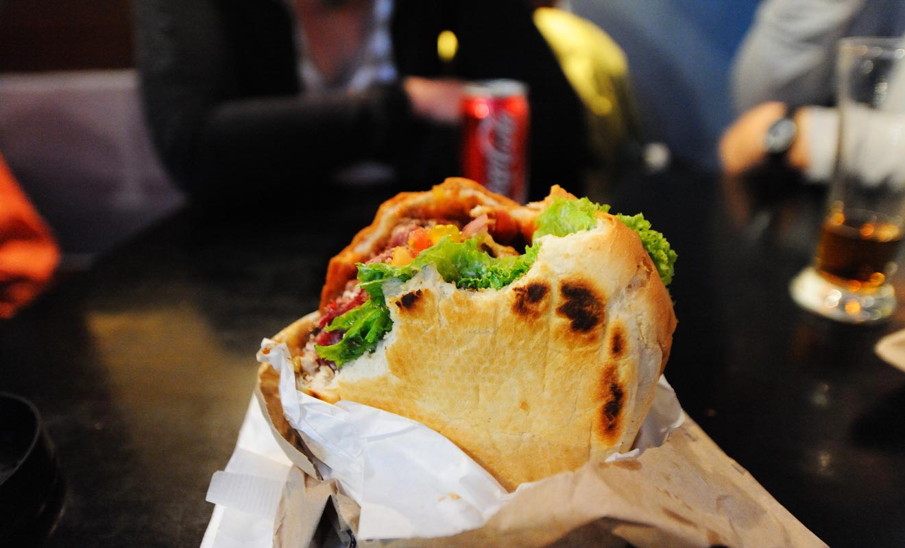 Sans doute le meilleur restaurant à burger du monde, le Fergburger de Queenstown est absolument incontournable si vous visitez la province de l'Otago.