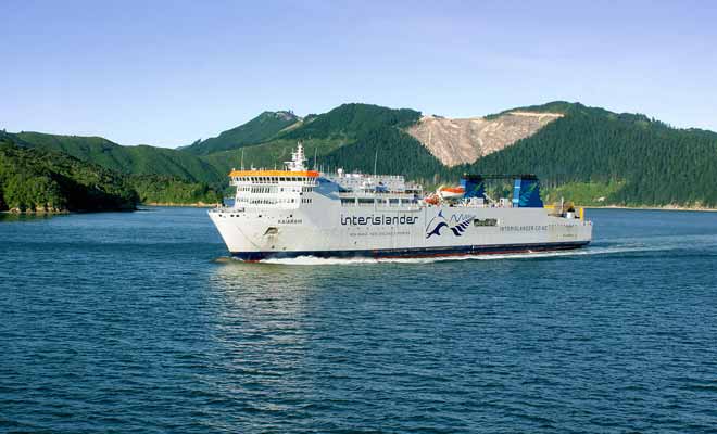 Embarquez à bord du Kaiarahi, le ferry le plus moderne de Nouvelle-Zélande.