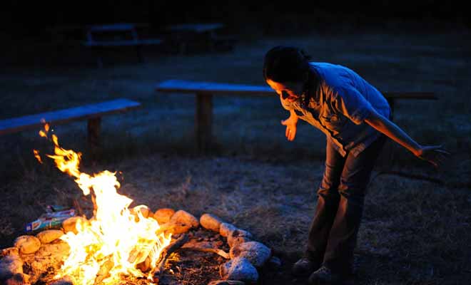 Allumer un feu sans autorisation peut vous rapporter une sévère amende. Renseignez-vous auprès de l'accueil du camping pour connaitre les règles à ce sujet.