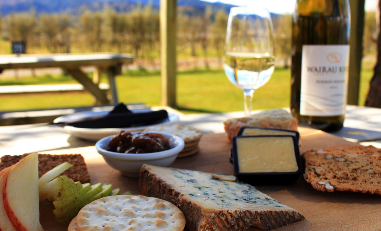 Si vous appréciez le bon vin, vous serez transporté au paradis en Nouvelle-Zélande où les grands crus n'ont rien à envier aux vins français.