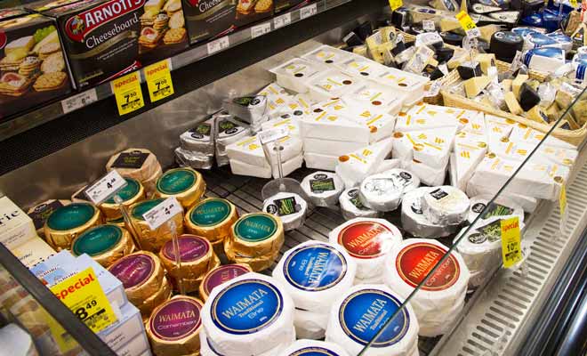 C'est une surprise pour la plupart des visiteurs, mais la Nouvelle-Zélande est un pays qui produit une grande variété de fromages, avec des spécialités locales. Confronté à tant de nouveautés, il faudra se jeter à l'eau et goûter pour se faire une idée.