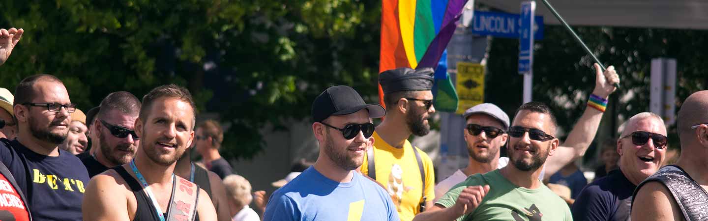 Venez participer à la Gay Pride dans tout le pays.