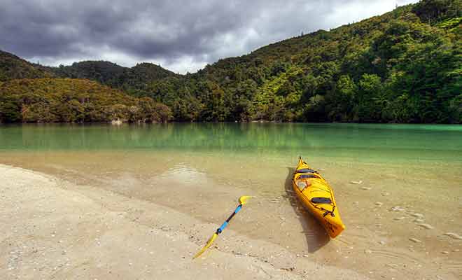Il suffit d'emprunter un bateau-taxi pour explorer le parc national d'Abel Tasman.