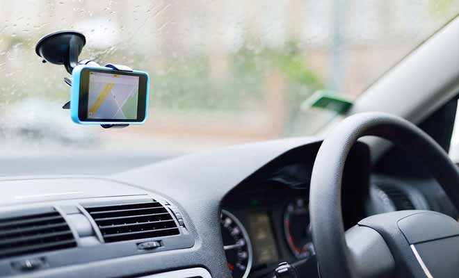 Même si le réseau routier n'est pas complexe, le GPS apporte un confort et permet de rester concentrer sur la route, ce qui est idéal dans un pays où l'on roule à gauche.