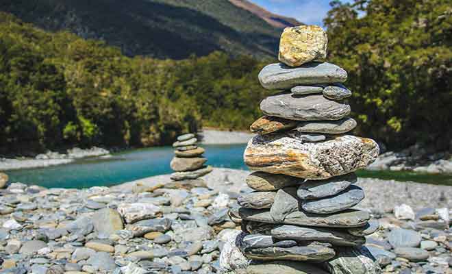 Les cairns sont nombreux aux Blue pools mais ils sont régulièrement déconstruits par le personnel du Département de la Conservation.