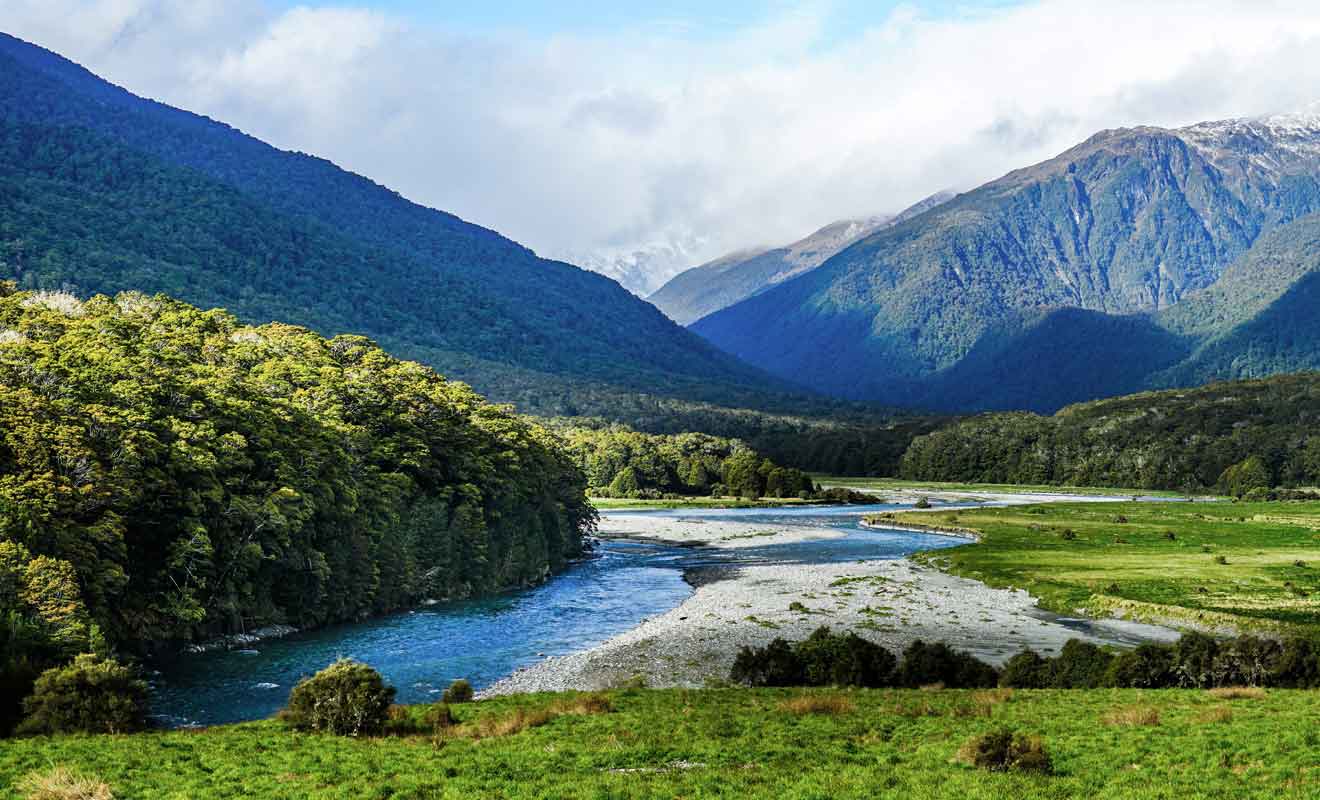 Profitez de l'aire de repos de Cameron Flat pour prendre des photos de la vallée.