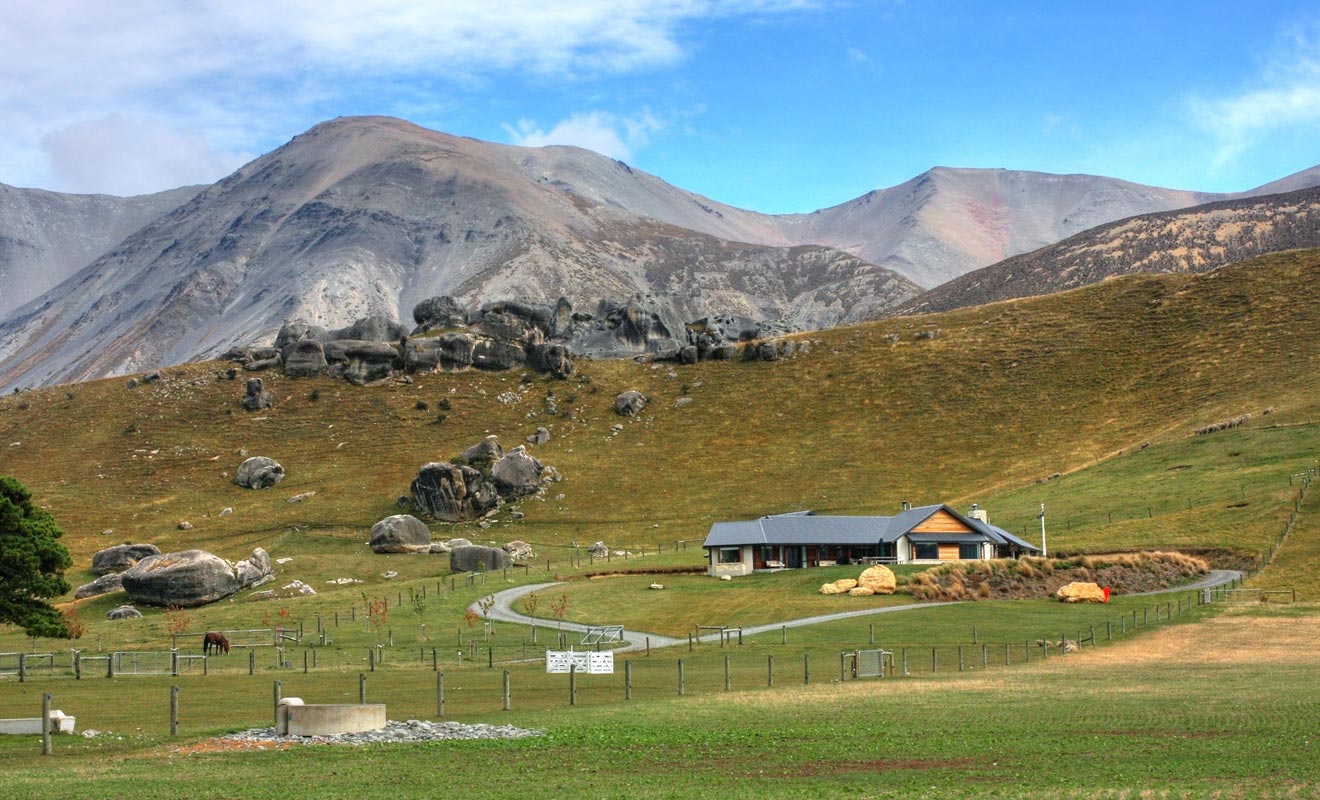 Il existe bien entendu des fermes qui ne sont pas situées dans des paysages de rêve. Mais si vous êtes motorisé, vous pourrez explorer les environs et vous découvrirez des merveilles hors des sentiers battus.