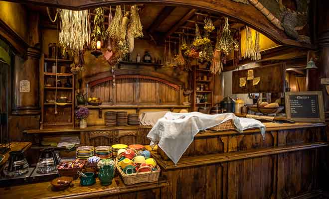Votre visite du village vous donne droit à une consommation à l'auberge du Dragon Vert. Les visiteurs ont le choix entre la bière ou le cidre.