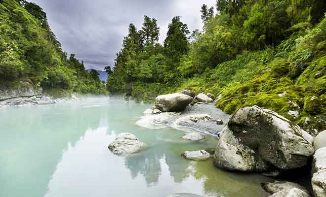 La plupart des paysages n'en sont pas moins beaux sous la pluie, alors ne laissez pas quelques averses vous gâcher les vacances.