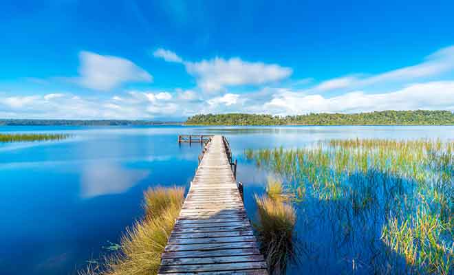 Les dunes ont peu à peu fermé un lagon pour donner naissance au lac Manihapua.