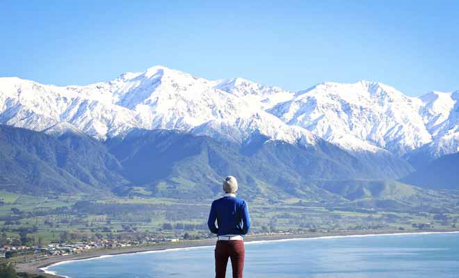 La proximité des montagnes et des plages permet d'alterner les sports de montagne et de plage dans une même journée, ce qui est normalement impossible dans la plupart des pays.