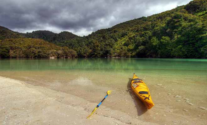 Il est plus intéressant de louer son kayak à la journée. Notez que les kayaks pour un seul passager sont rares, en général on pagaye en binôme.