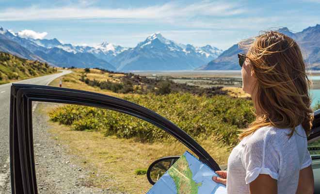 Conduire en Nouvelle-Zélande fait parti des grands plaisirs du séjour, car il n'y a souvent personne sur la route et l'on a l'impression de partir à l'aventure.
