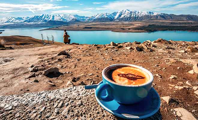 Profitez de l'Astro Cafe pour faire un pause au sommet.