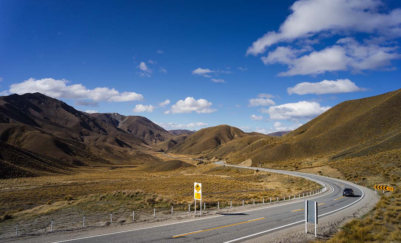 La Nouvelle-Zélande n'est pas sous la neige en hiver, car les températures sont en moyenne trop hautes pour qu'il puisse neiger beaucoup.