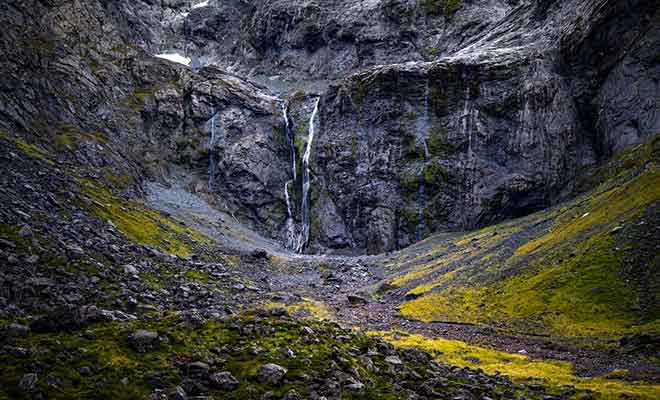 La région du Fiordland est constituée de forêts et de montagnes pratiquement infranchissables.