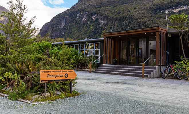 Cet établissement propose aussi des terrains de camping et un restaurant.